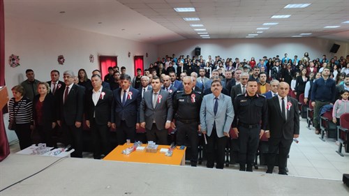 İlçemizde 24 Kasım Öğretmenler Günü, Düzenlenen Programla Kutlandı