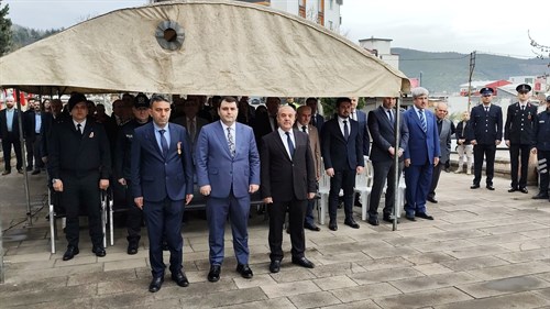  İlçemizde 18 Mart Şehitleri Anma Günü ve Çanakkale Zaferi’nin 110. Yıldönümünde Şehitlerimiz Törenlerle Anıldı