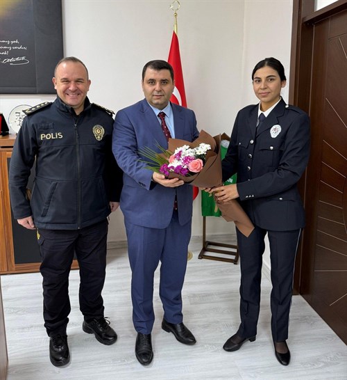 Kaymakamımız Aziz Kayabaşı İlçe Emniyet Müdürü Ersin Yıldız ile İlçe Emniyet Müdürlüğünde görevli polislerimizi makamında kabul etti